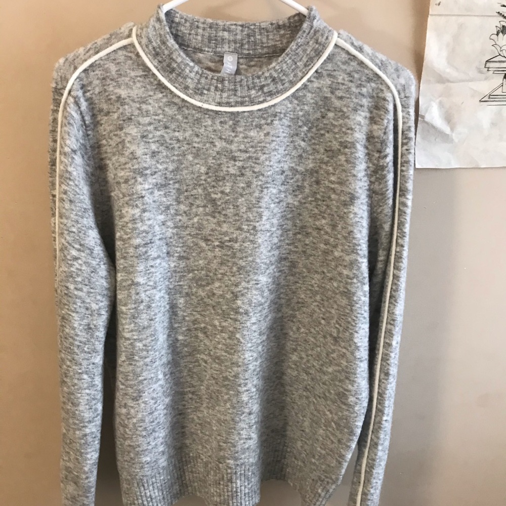 Athleta Transit Sweater Grey M